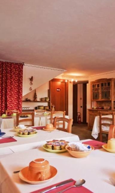 Meuble Lo Miete Viei Hotel Champoluc Exterior foto