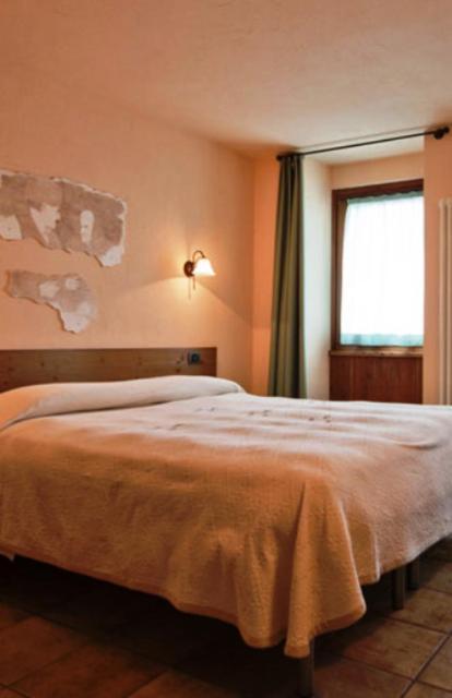 Meuble Lo Miete Viei Hotel Champoluc Exterior foto